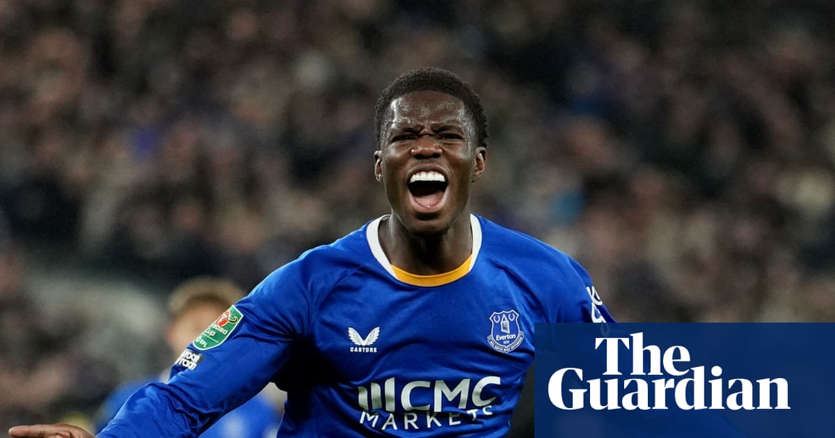 Everton ease past Newcastle to set up Fleetwood trip after Grealish is dropped