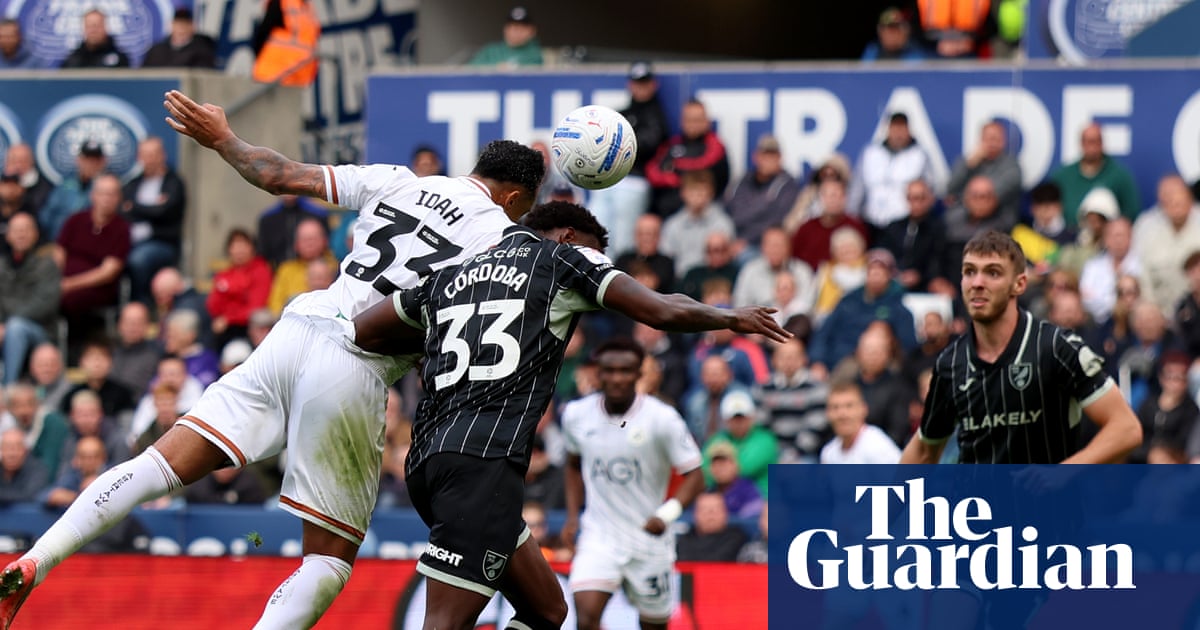 Championship roundup: Swansea top after beating Norwich; Blues win at West Brom
