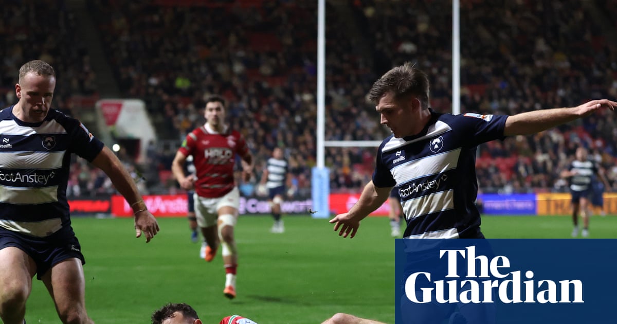 Searle makes difference as Leicester battle to Prem top spot at Bristol