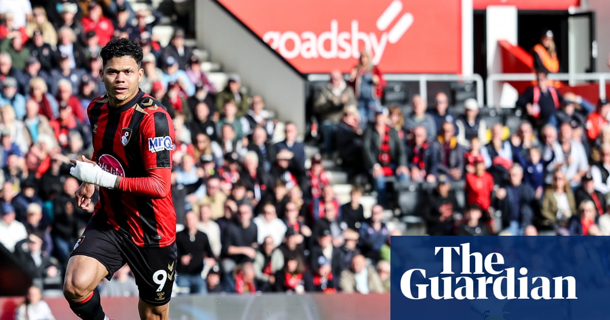Evanilson seals Bournemouth’s win against Sunderland after Danso sees red