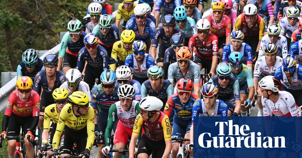 Riders stage safety protest before Giro di Lombardia: ‘We will not stand for this’