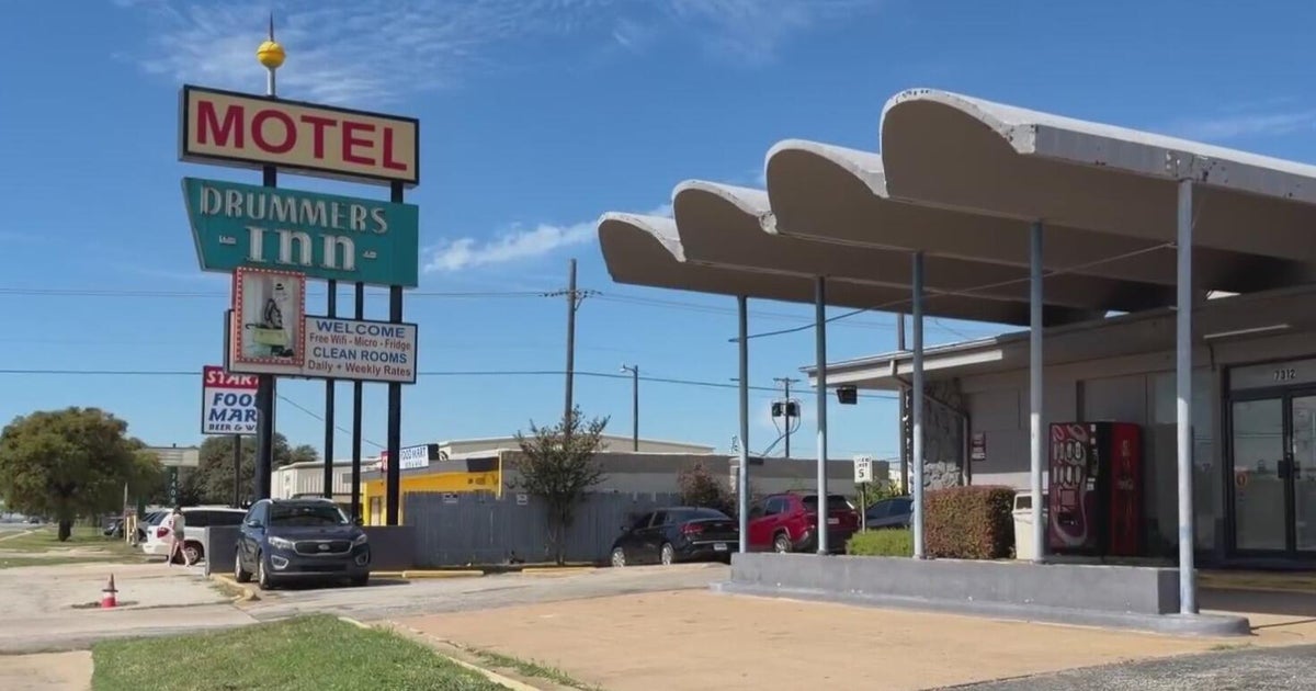 Disturbing new details shared after baby found dead at Fort Worth motel – CBS News