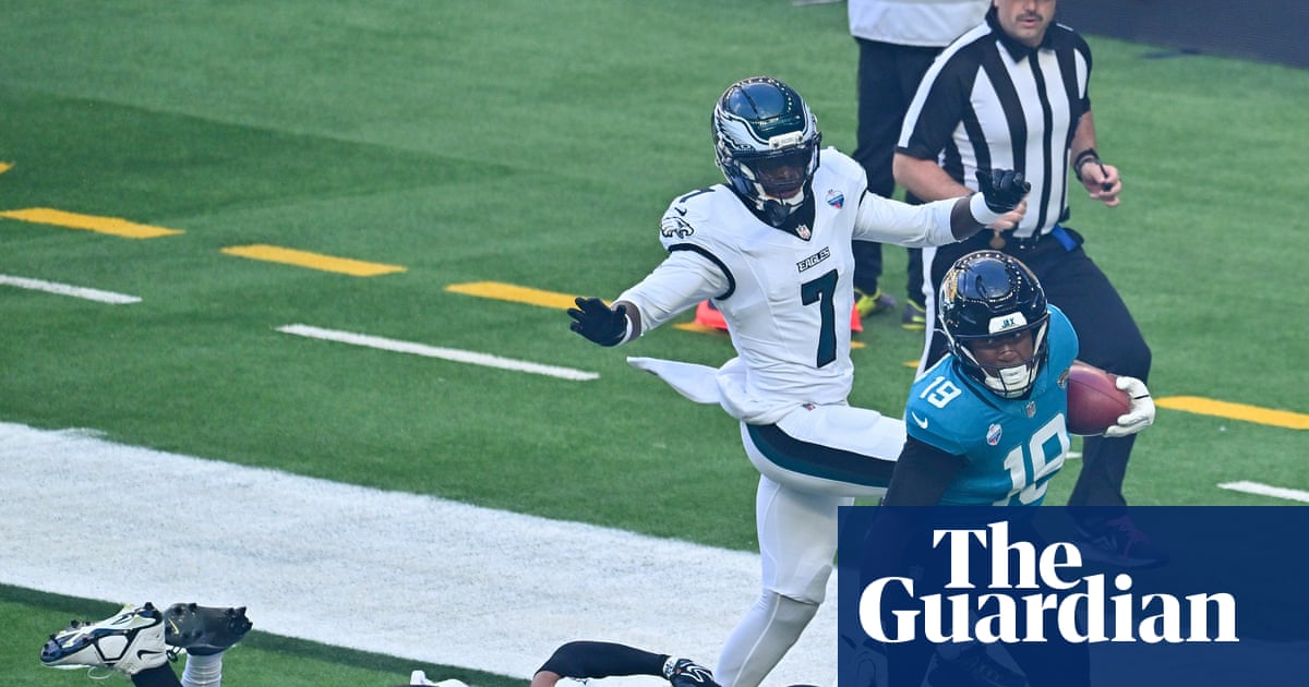 Jaguars and Eagles have two players ejected after opening-kickoff brawl in London