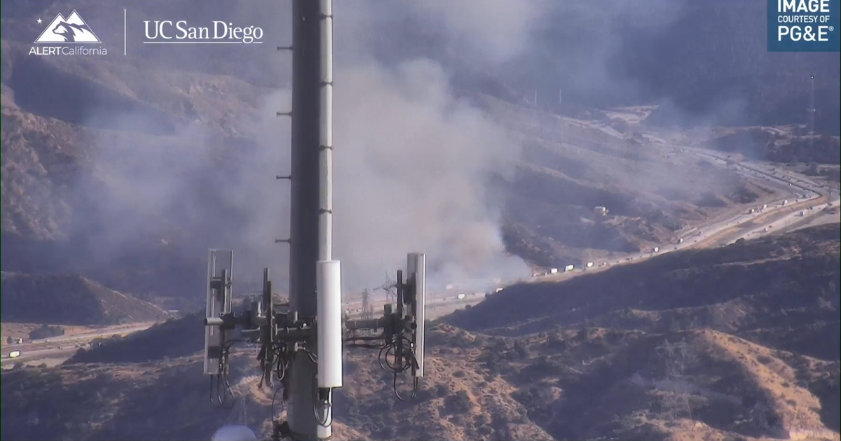 Fire shuts down 5 Freeway in Southern California's Grapevine – CBS News
