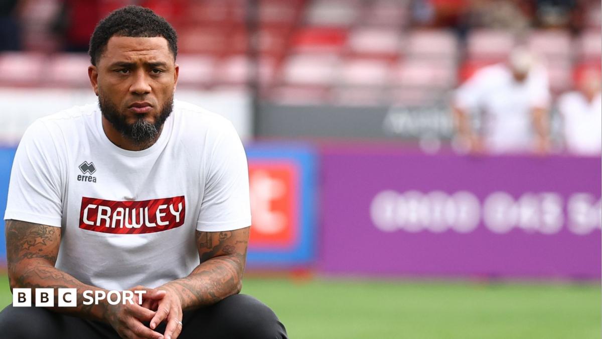 Crawley Town sack head coach Kazim-Richards