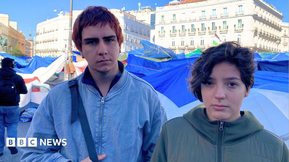 Protesters blame 'vulture funds' for Spain's housing crisis