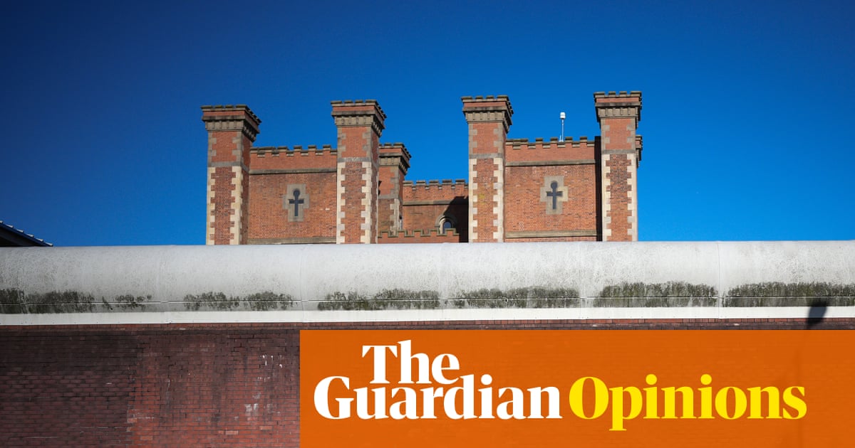 Britain is addicted to prisons. Our crumbling probation service proves they don’t work | Polly Toynbee