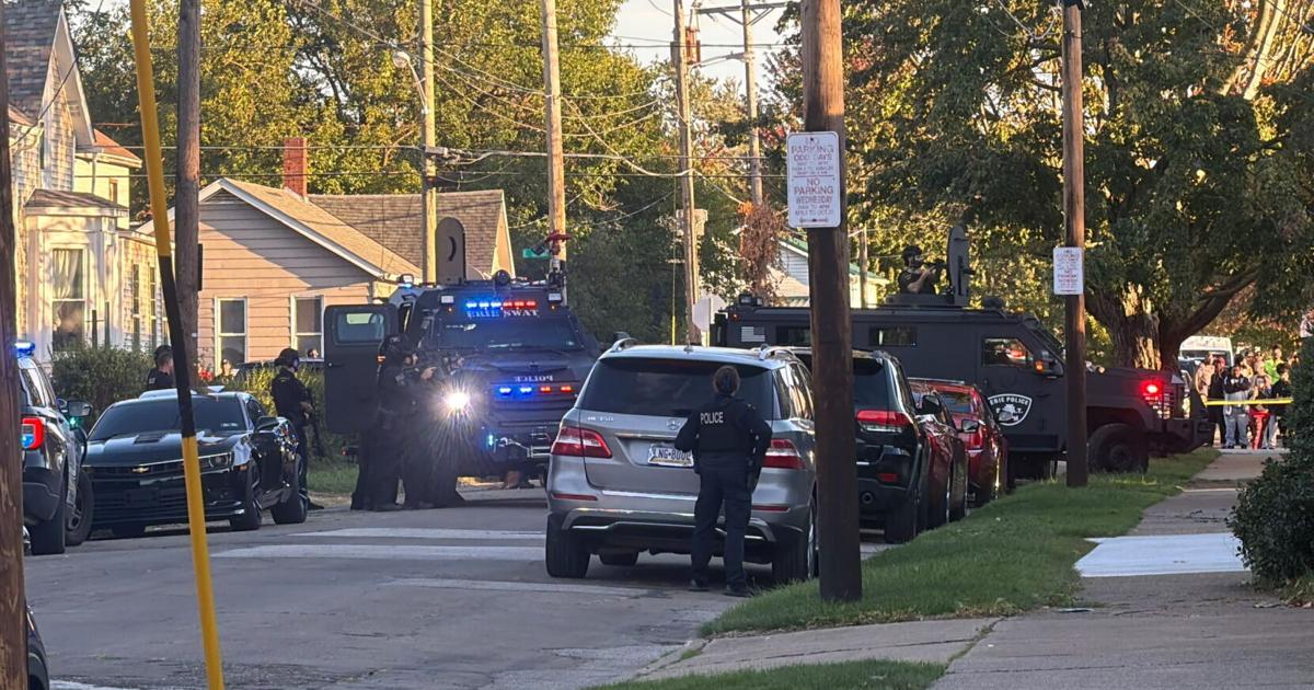 BREAKING: Heavy Police Presence on Perry and East 7th Streets – Erie News Now