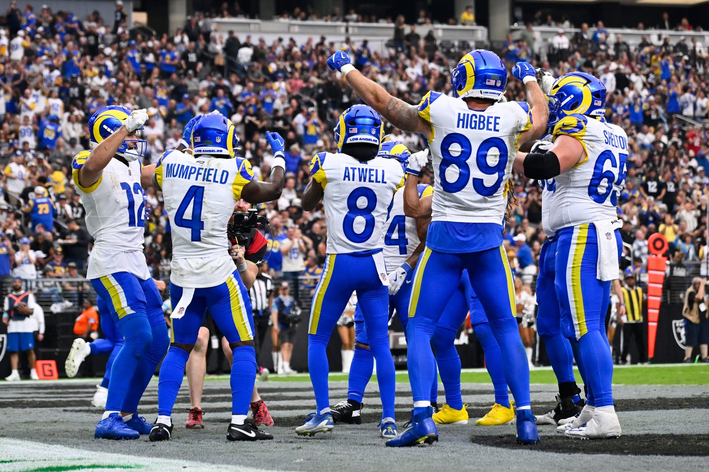 Matthew Stafford sets Rams TD pass record as Los Angeles rolls past Raiders 35-21 – iNFOnews.ca