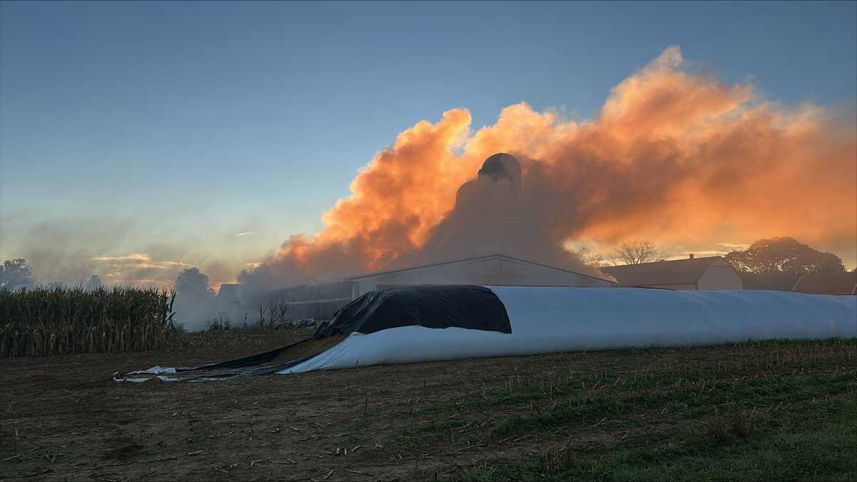 Thick smoke billows from burning barn in Lancaster County; Road closed – WGAL