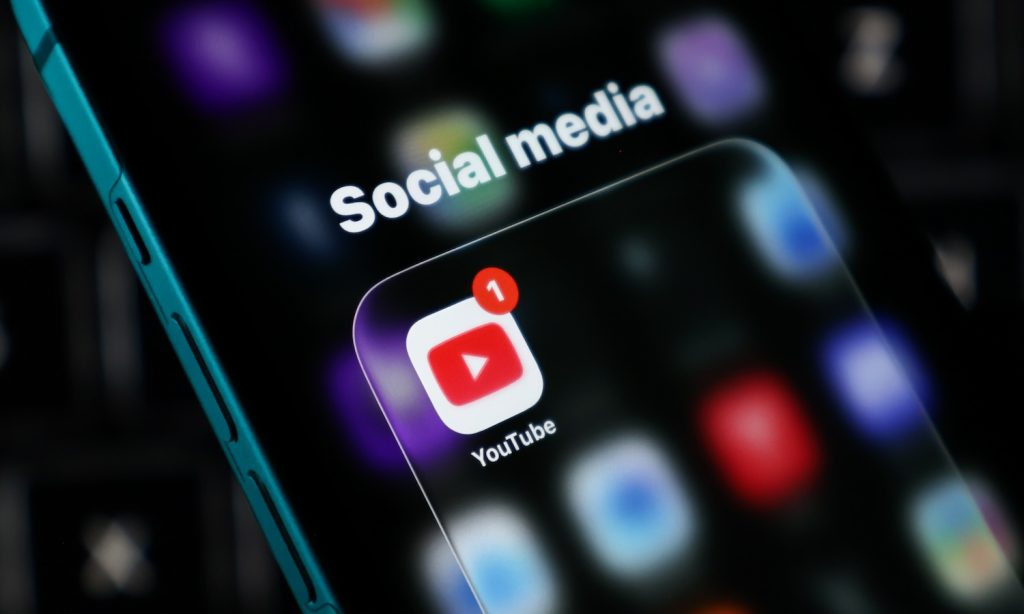 YouTube Overtakes TV as Top Source of Political News, Study Finds – Syracuse University Today