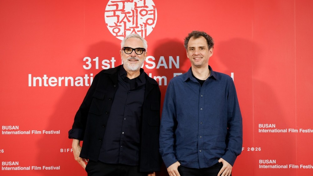 Alfonso Cuaron Revisits ‘Gravity’ With Son Jonas at Busan: ‘Life as an Experience Is What I Now Care About the Most’