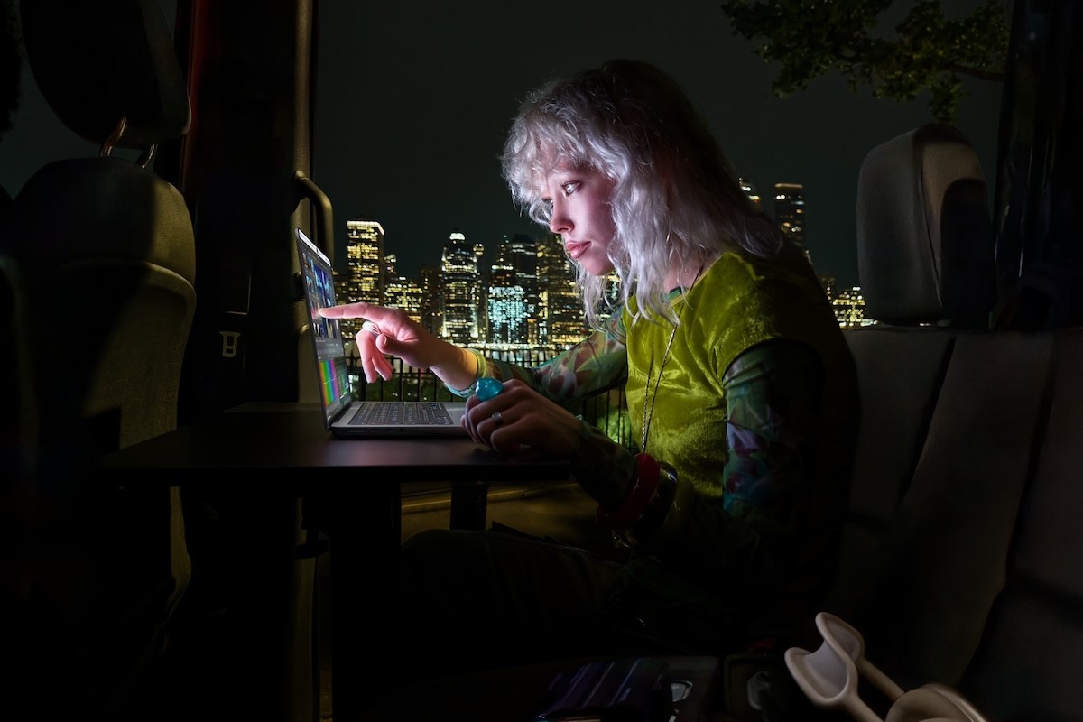 Apple’s touchscreen MacBook Pro pushes laptop pricing to a new extreme – TechCrunch