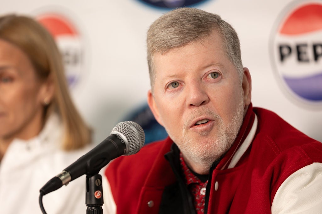 Ex-Charlotte Checkers Owner Michael Kahn Pleads Guilty To Tax Fraud Tied to Family Foundation – V 101.9 Charlotte