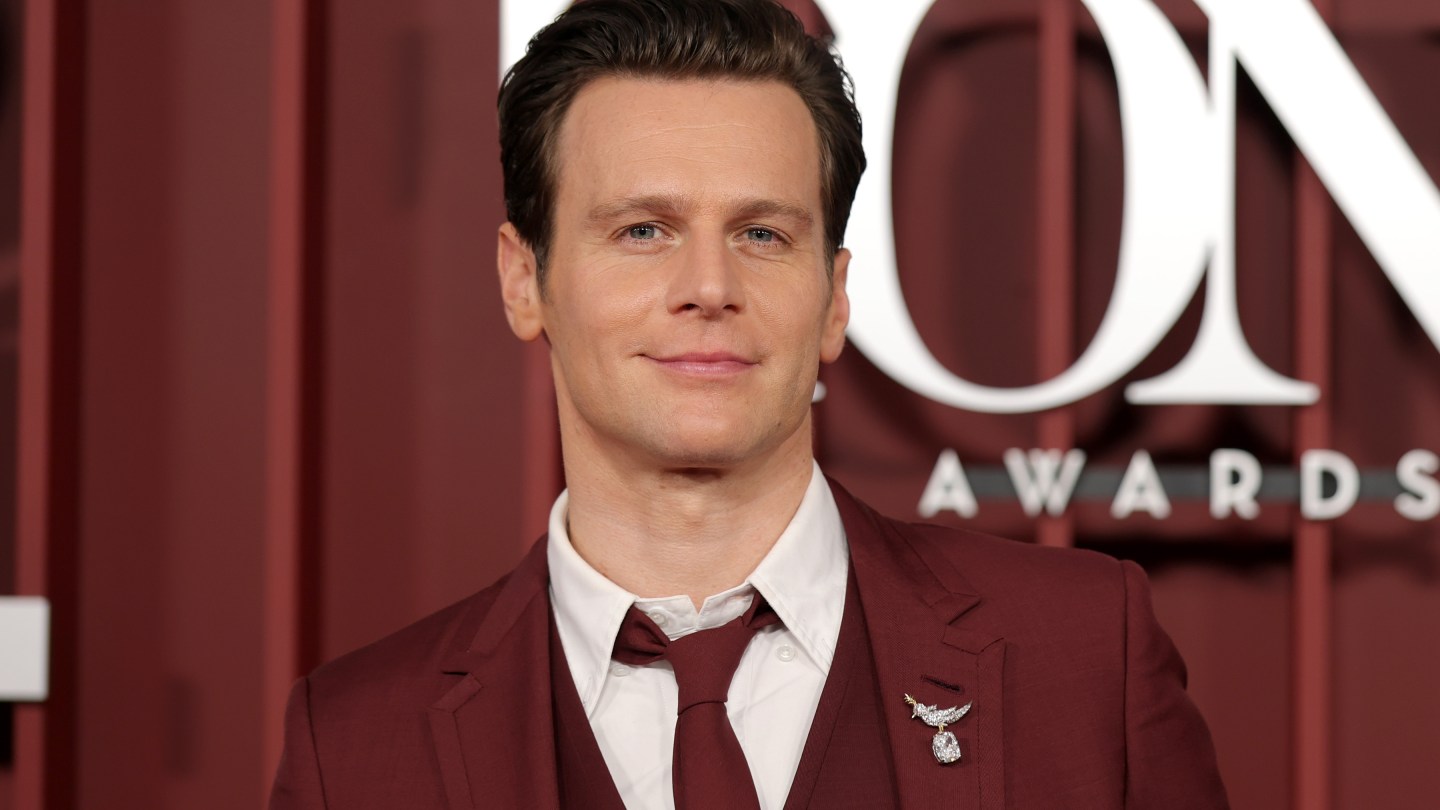 Jonathan Groff to Return to Broadway in Solo Play ‘The Amish Project’