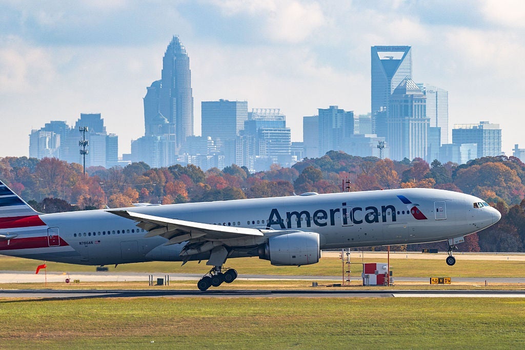 Charlotte City Council Weighs 10.5-Year Airport Lease as Workers Seek Protections – Country 103.7 Charlotte