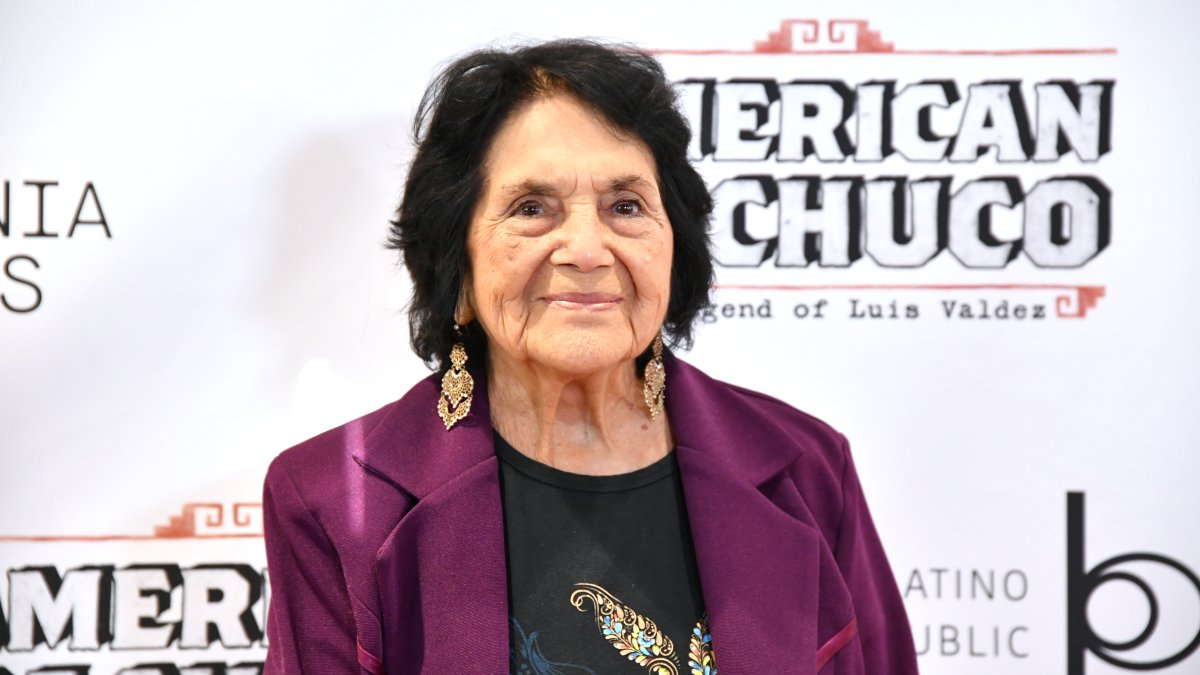 Pioneering California civil rights leader Dolores Huerta dies at 96 – NBC Los Angeles