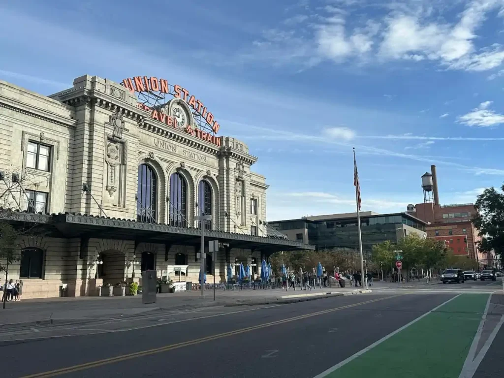 Denver weather: Breezy fall Friday as sunshine returns – Denver Gazette