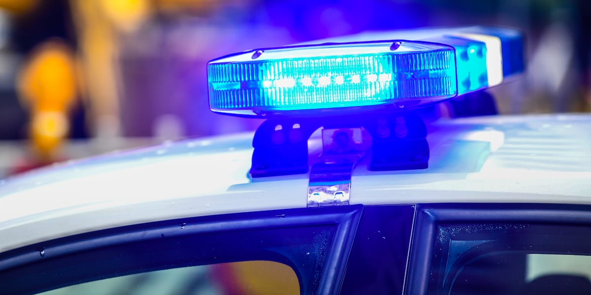 Police investigating after man shot in southwest Atlanta – Atlanta News First