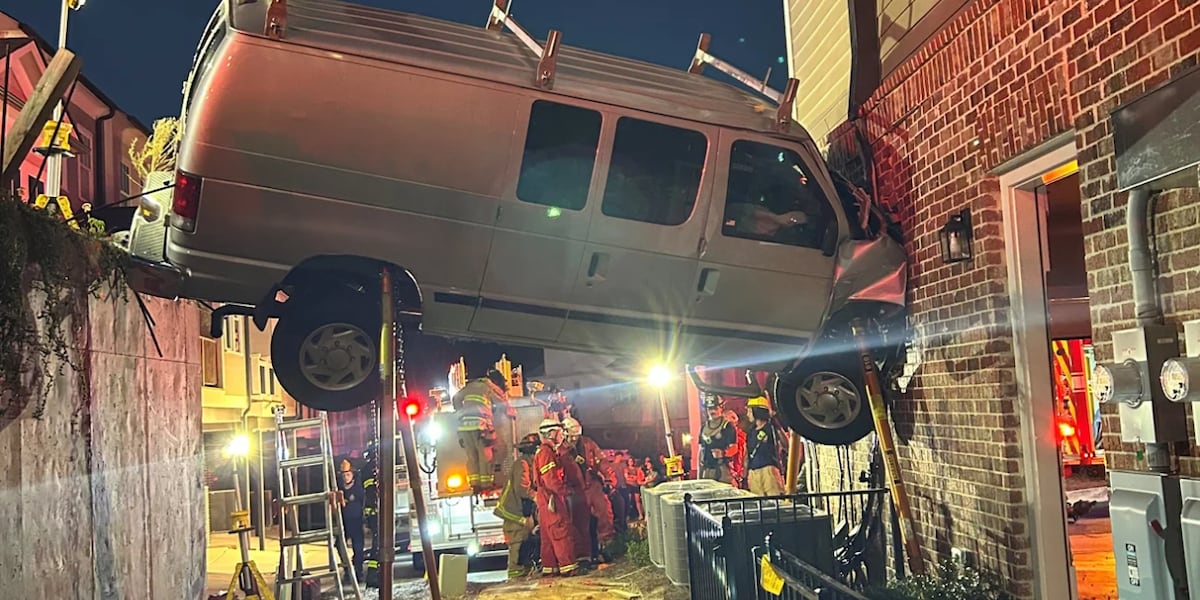 Driver escapes with minor injuries after van crashes into townhome – WABI