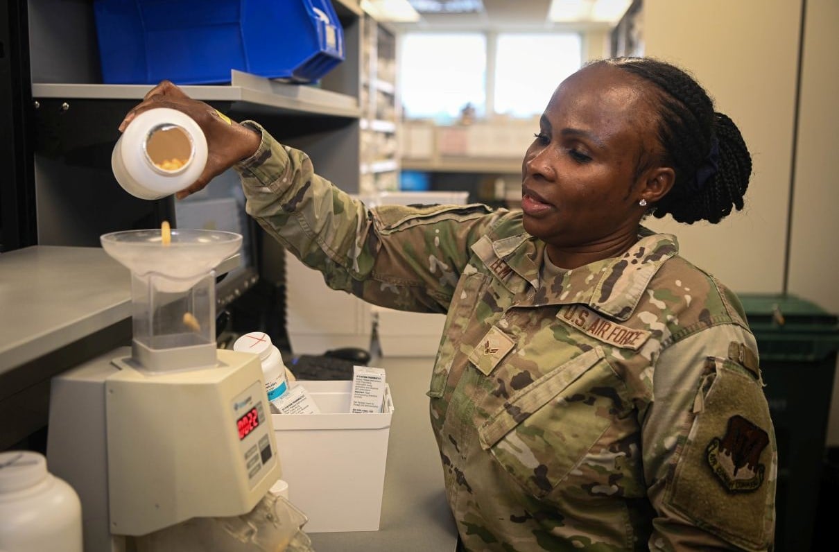 MOAA’s TRICARE Guide: Transitioning Into Military Retirement – MOAA