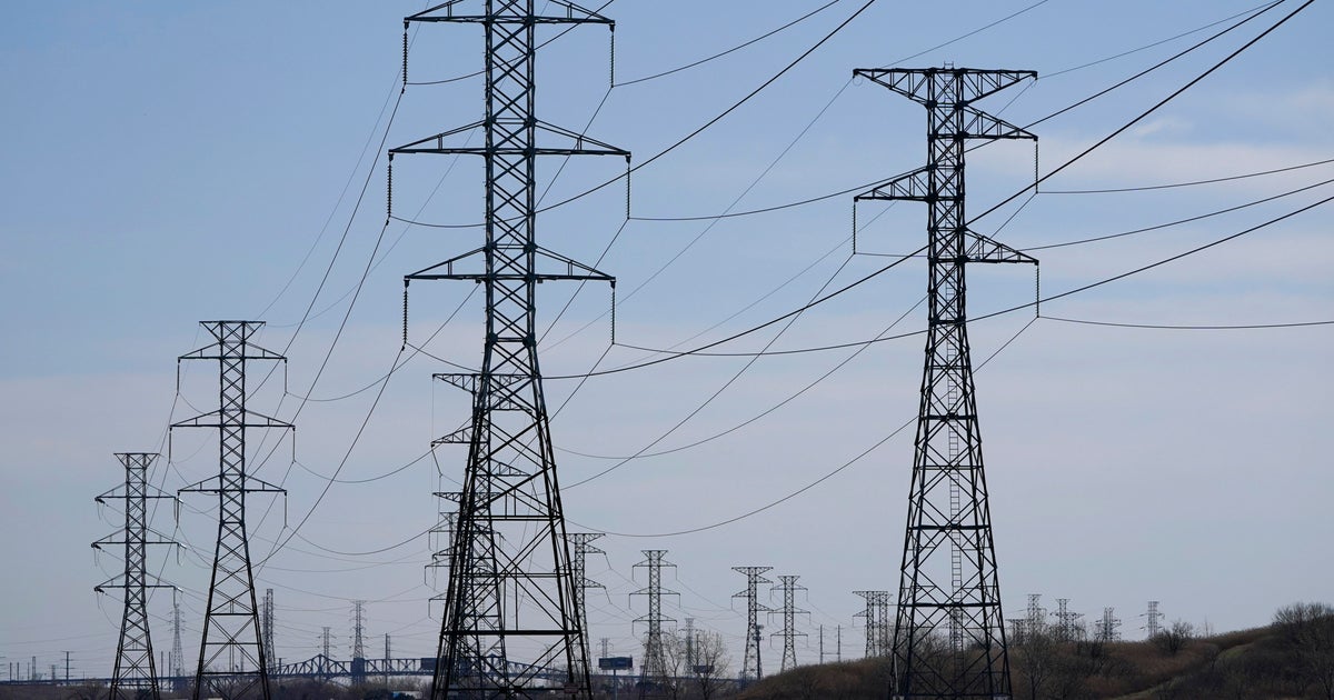 PG&E begins restoring power to Bay Area customers as fire weather conditions improve – CBS News