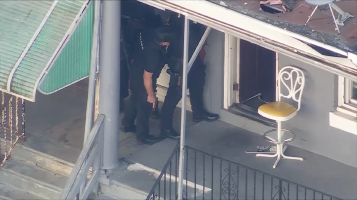 Man dead, suspect arrested after stabbing leads to barricade in West Philly – NBC10 Philadelphia