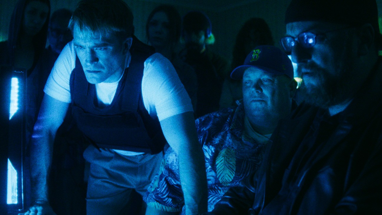 Lance Oppenheim Bribed Robert Pattinson With 200 Zyn Canisters to Star in ‘Primetime’