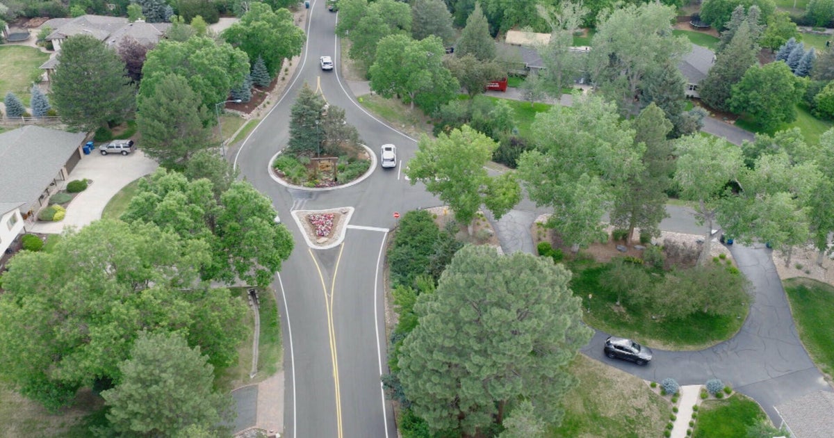 Colorado town votes to construct entrance gate amid traffic dispute with Denver, Littleton – CBS News