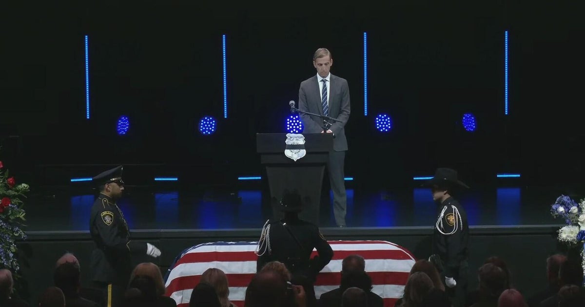 Fort Worth police officer remembered at memorial service – CBS News