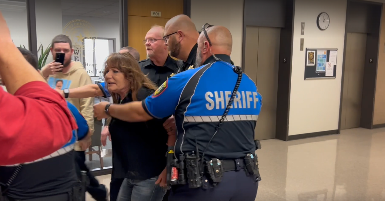 Texas appeals court to review case of woman convicted after swearing at Tarrant Commissioners Court – Fort Worth Report