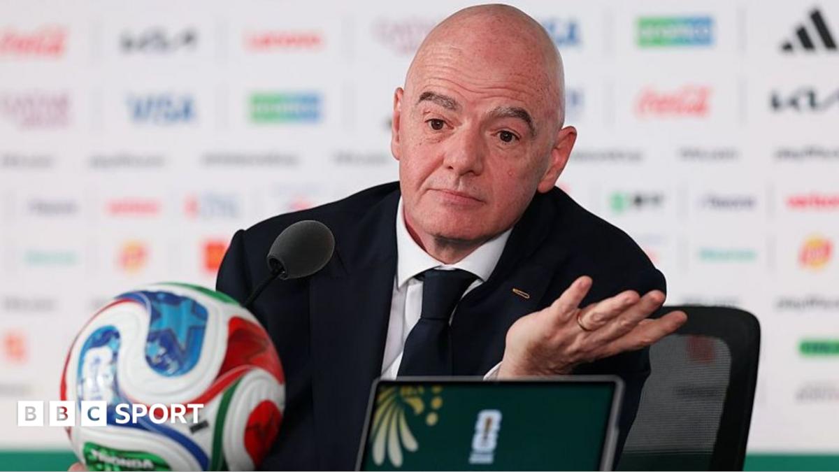 Infantino apologises to Fifa Council – but told he is still not fit to lead