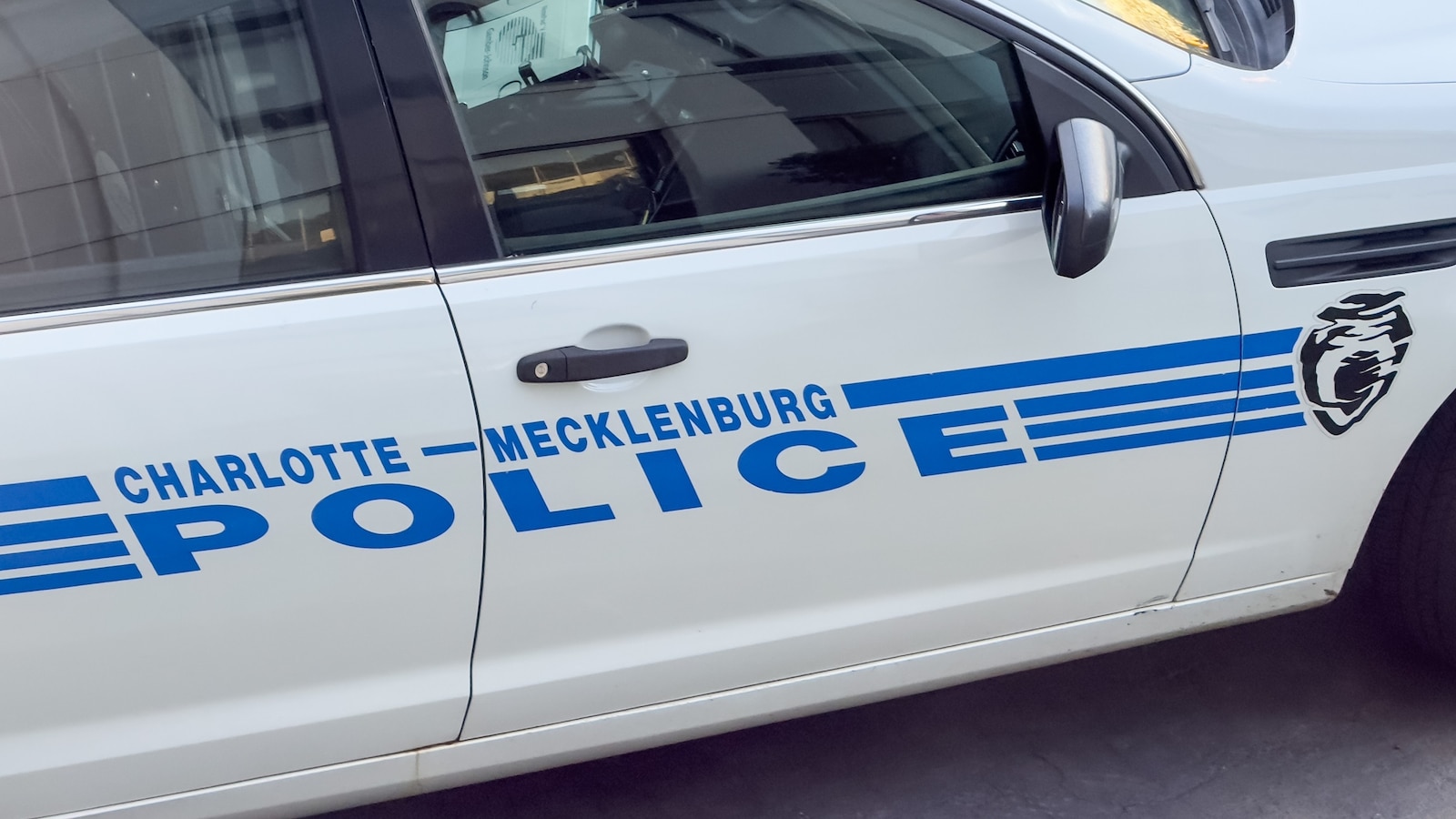 'Deeply troubling': 3 North Carolina police officers resign amid probe into alleged racist texts – ABC News – Breaking News, Latest News and Videos