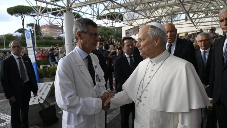 Pope’s surgeon: No clinical reason to cancel visit to South America