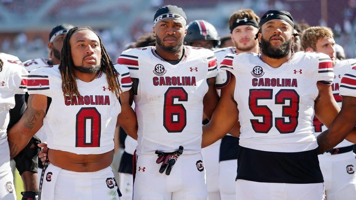 South Carolina EDGE Dylan Stewart on track to play against Florida after serving one-game suspension