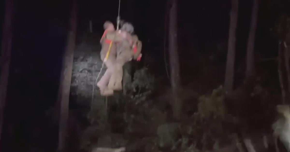 Lost hiker rescued from steep ravine in North Georgia – CBS News