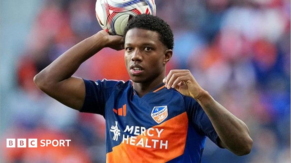 Malacia has 'no regrets' over Man Utd – despite having to train with kids