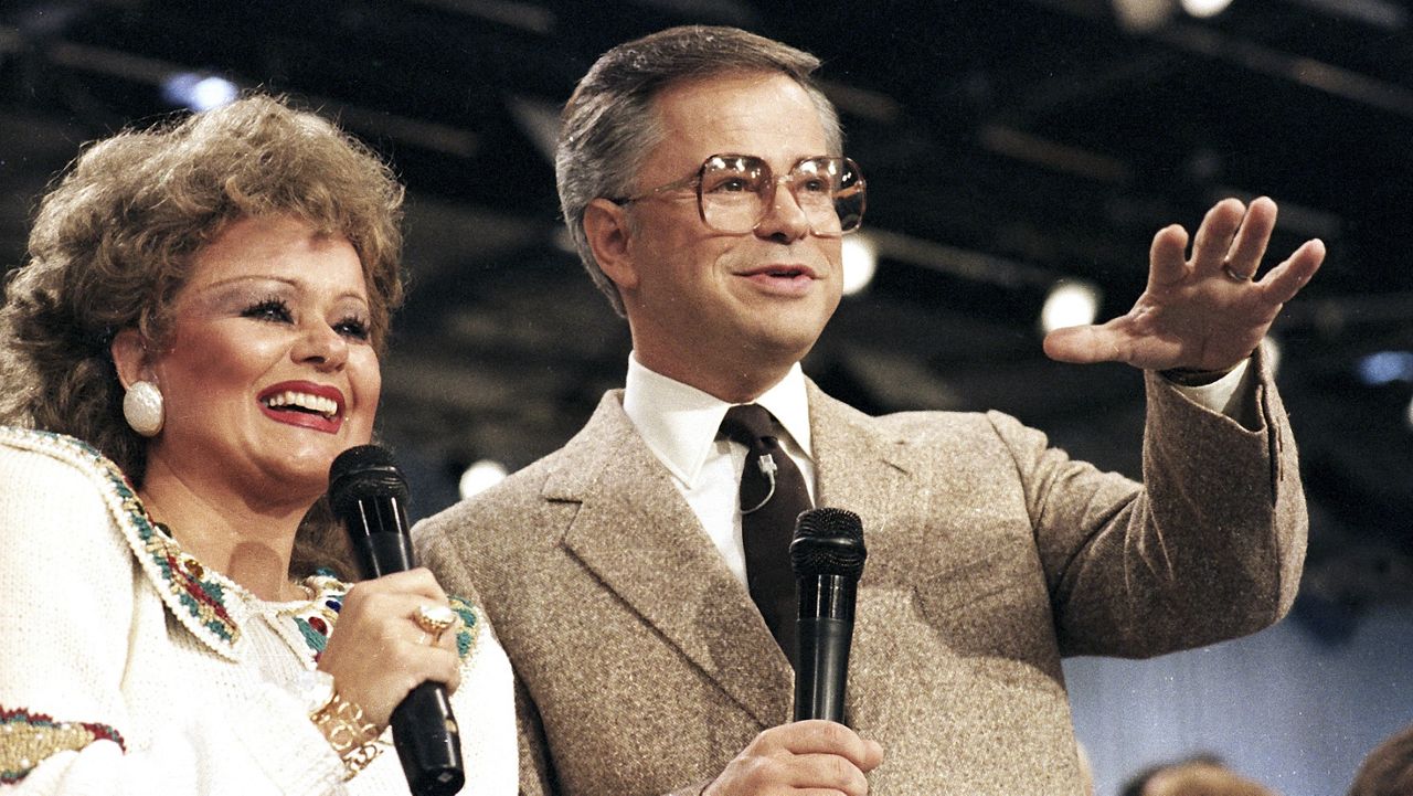 Jim Bakker, ‘PTL Club’ televangelist, dies at 86 – spectrumlocalnews.com