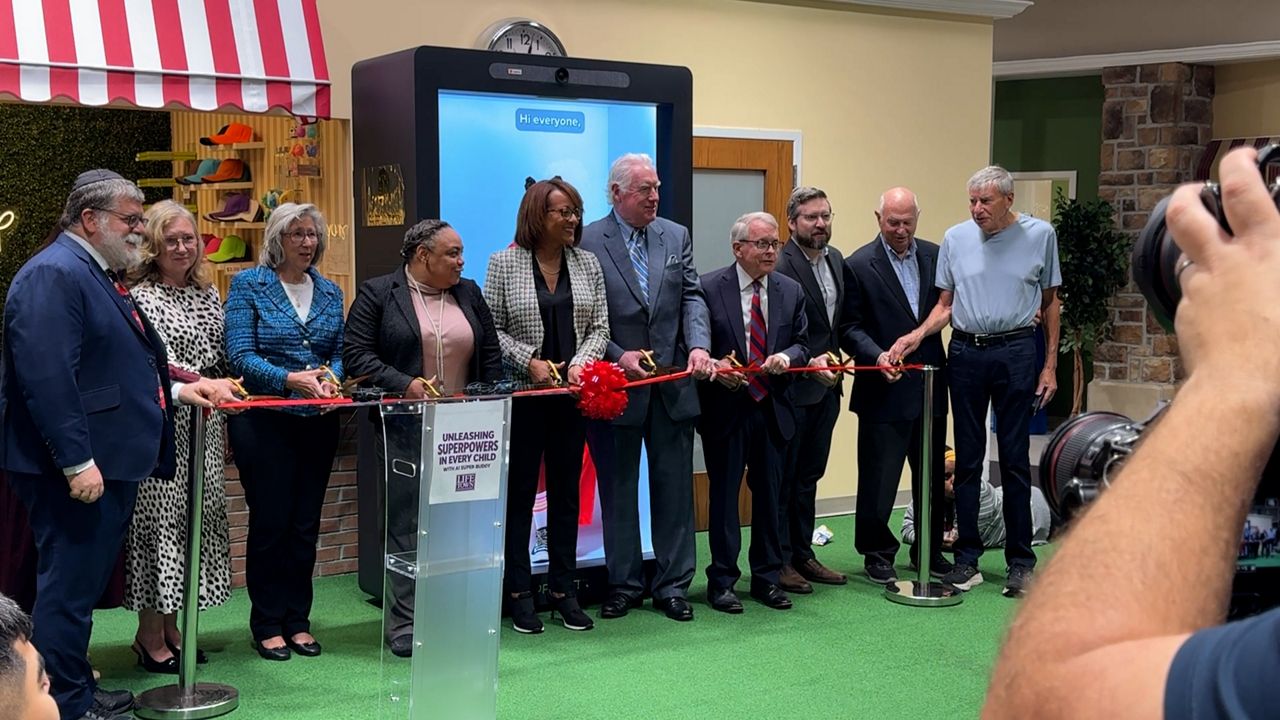 Gov. DeWine helps launch AI hologram aiming to help kids – Spectrum News