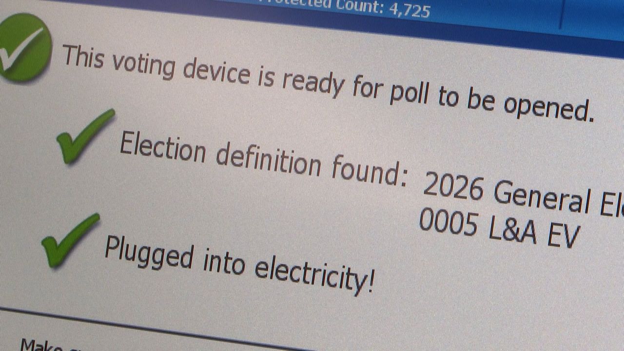 Massive Texas backlog of voter reg­is­tra­tions that scrambled workers has been cleared, state says – Spectrum News