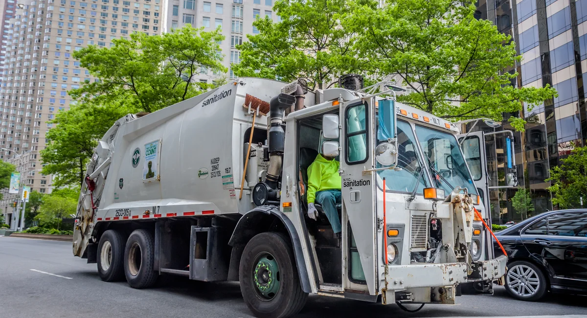 Brooklyn woman hit and killed by garbage truck at peak time for traffic deaths, NYPD says – Gothamist