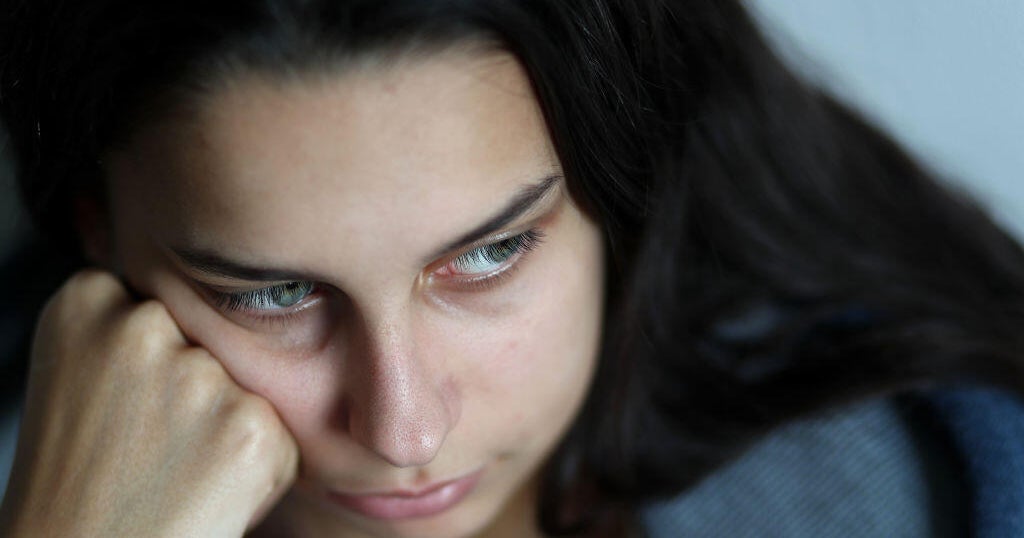 Girl Scout report examines depression, isolation and safety concerns among Georgia girls – CBS News