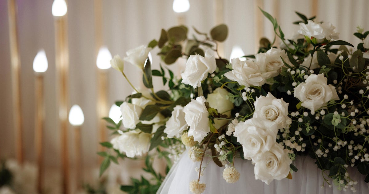 Georgia woman charged after taking thousands for wedding flowers she never made, officials say – CBS News