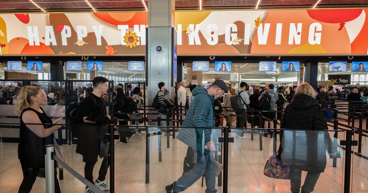 High airfares are weighing on Thanksgiving travel plans this year