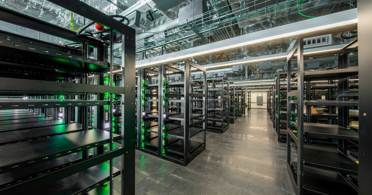 Data center builder offers Kansas town residents $10,000