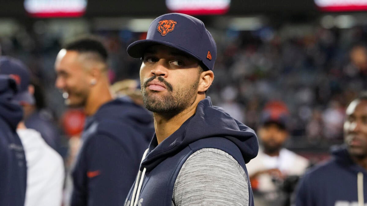 Caleb Williams responds to critics after hamstring injury: 'My character's been attacked'