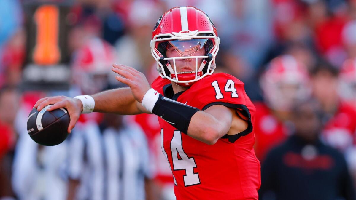 College football odds, lines, schedule for Week 9: Georgia opens as two-score favorite over Florida