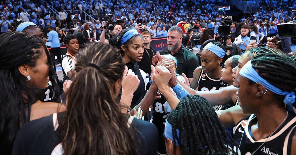 Angel Reese, Dream overpower Valkyries 97-71 to take 2-1 WNBA Finals lead – CBS News