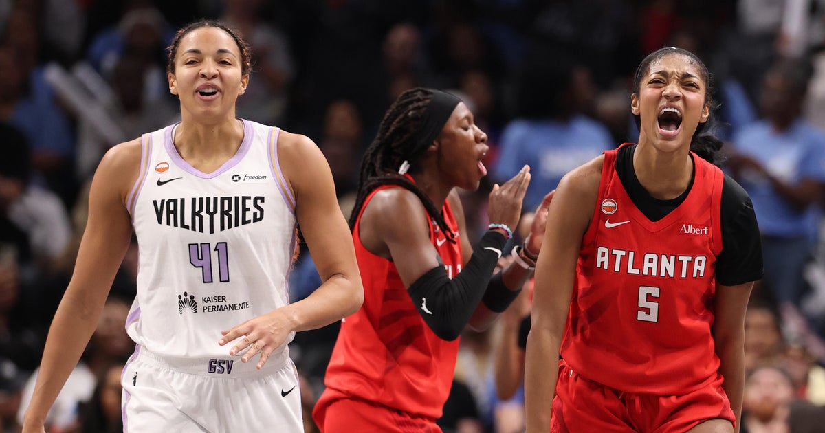 Allisha Gray, Rhyne Howard lead Dream past Valkyries 80-69 to force WNBA Finals Game 7 – CBS News