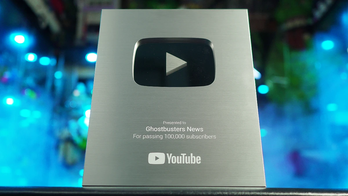 YouTube Silver Play Button Unboxing | HALLOWEEN COUNTDOWN – Ghostbusters News